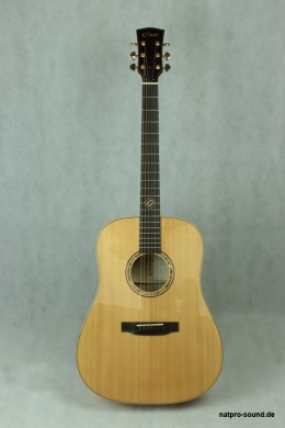 Akustische Gitarre guter Sound und professionell gefertigt.